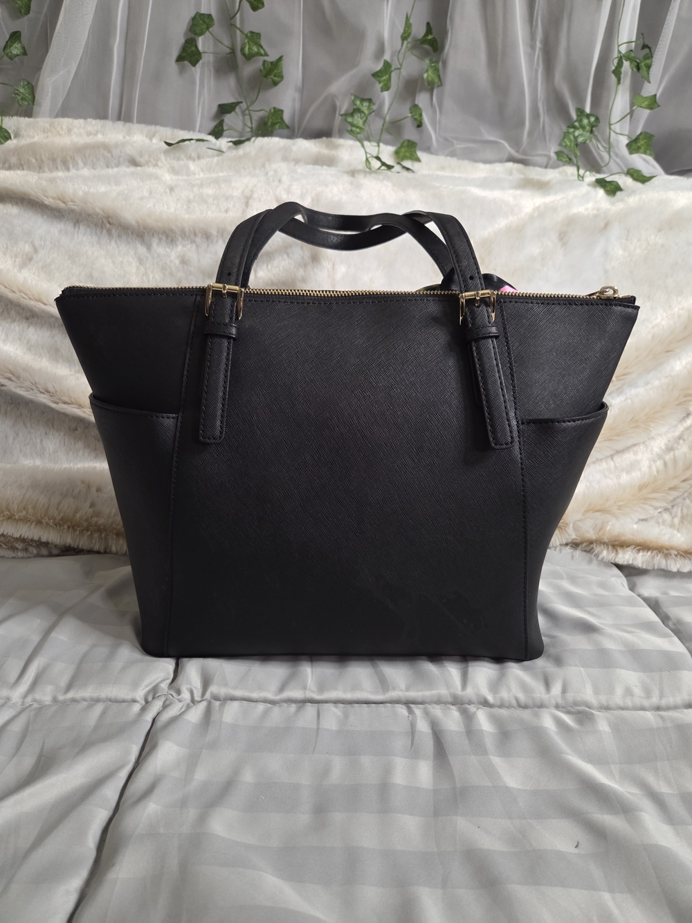 Michael Kors Charlotte Large Top Zip Tote - Picture 6 of 16